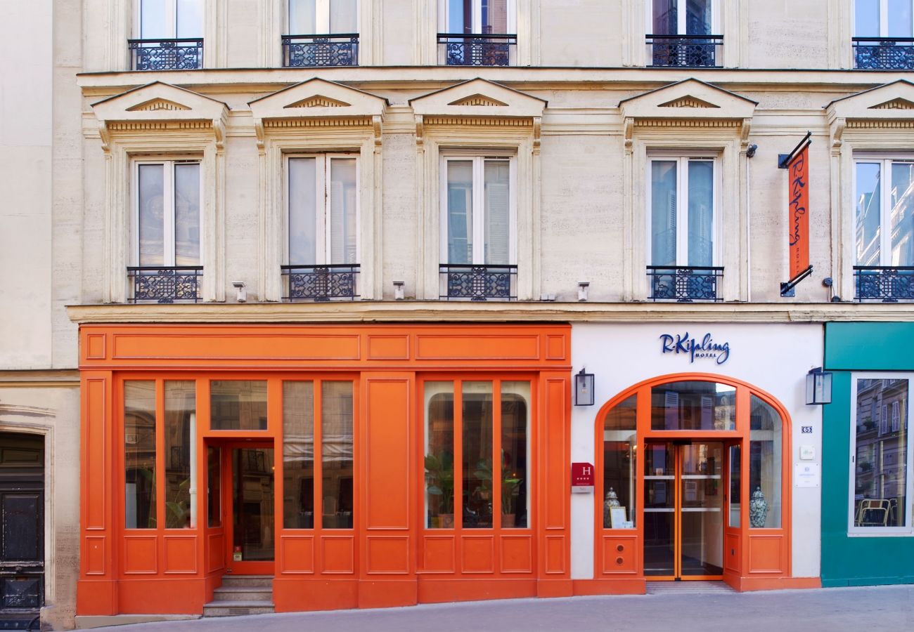 Hotel R. Kipling by HappyCulture